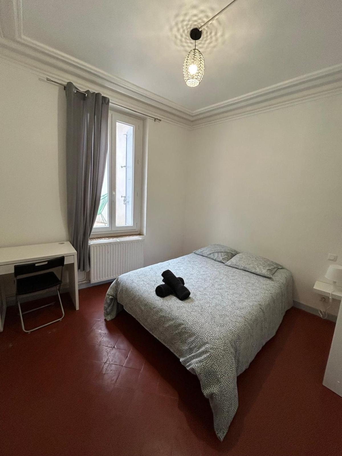 Grand Appartement De 100M2 -Allee Paul Riquet Beziers - 4Chambres - Wifi- Tv Connectee Eksteriør bilde